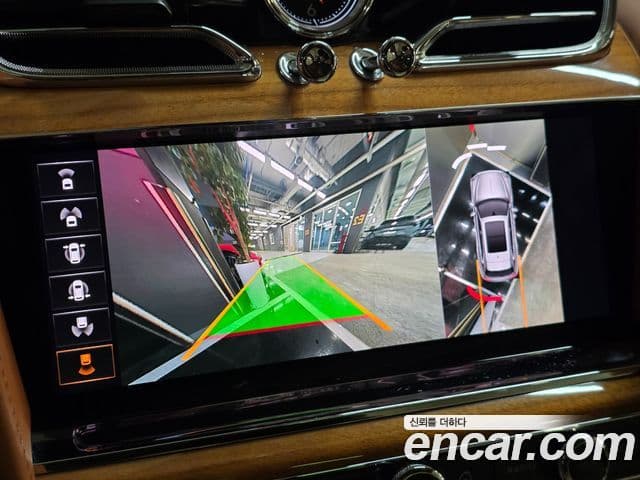 Bentley Bentayga 4.0 V8, 2022 11