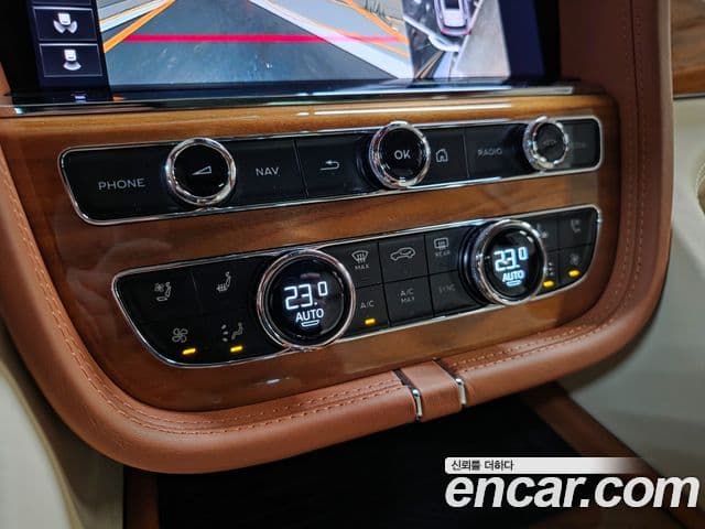 Bentley Bentayga 4.0 V8, 2022 13