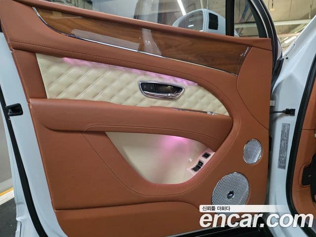 Bentley Bentayga 4.0 V8, 2022 15