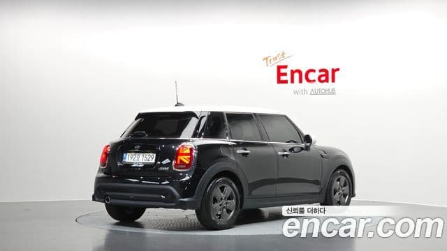 Mini Cooper 3세대, 2023 2