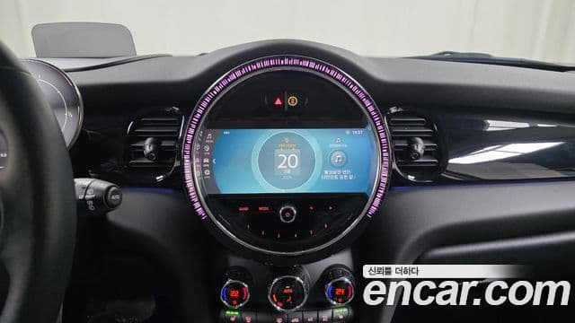 Mini Cooper 3세대, 2023 14