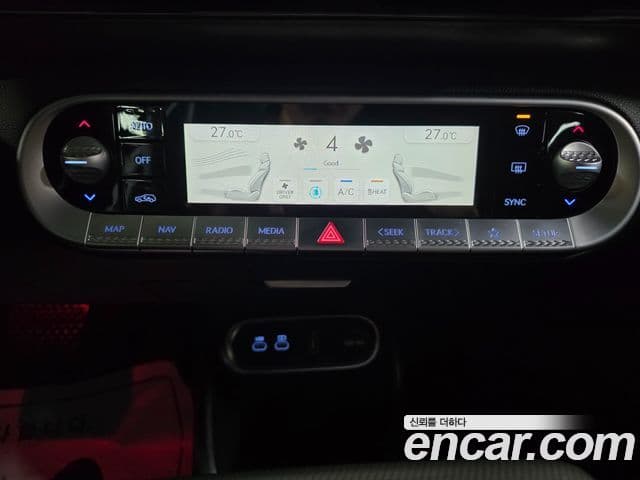 Genesis GV60 Standard AWD, 2023 10