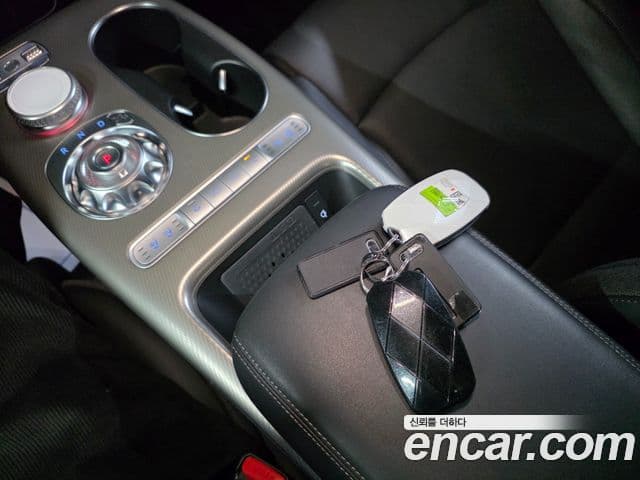 Genesis GV60 Standard AWD, 2023 11