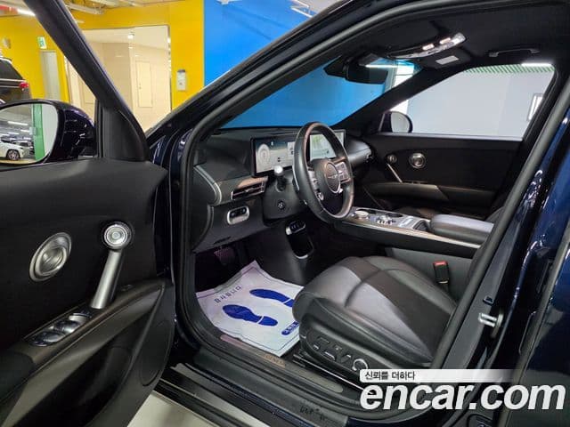 Genesis GV60 Standard AWD, 2023 16