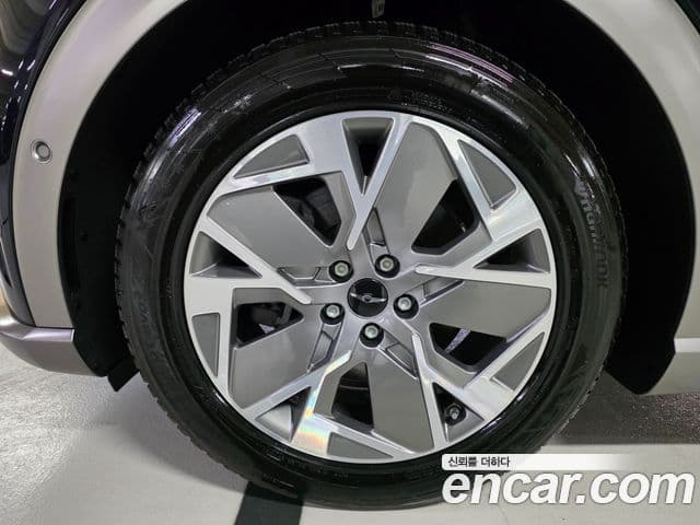 Genesis GV60 Standard AWD, 2023 20