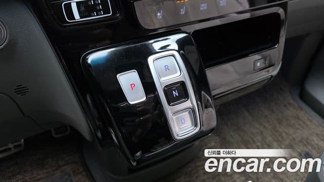 Hyundai Staria Inspiration, 2023 9