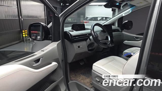 Hyundai Staria Inspiration, 2023 10