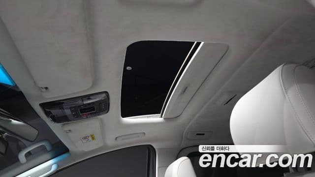 Hyundai Staria Inspiration, 2023 17