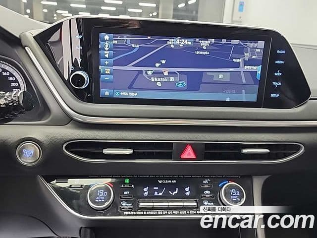 Hyundai Sonata (DN8) Premium Family, 2020 10