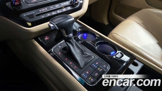 Kia All New Carnival Noblesse, 2017 9