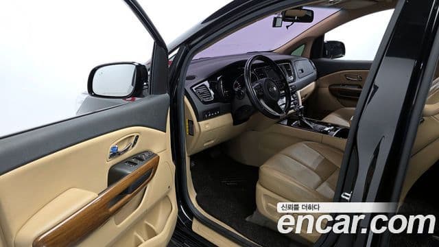 Kia All New Carnival Noblesse, 2017 10