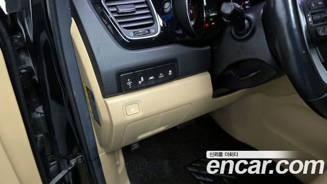 Kia All New Carnival Noblesse, 2017 17