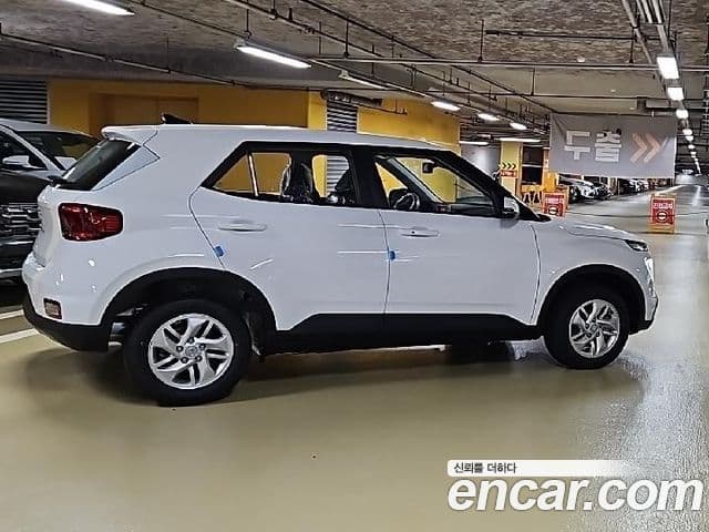 Hyundai Venue Premium, 2026 10