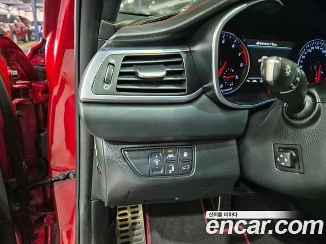 Genesis G70 Sport пакет, 2018 12