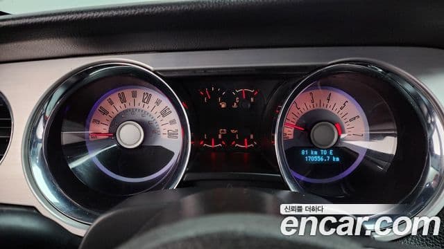 Ford Mustang кабриолет, 2010 8