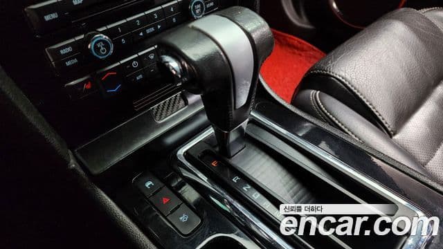 Ford Mustang кабриолет, 2010 9