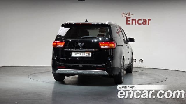 Kia All New Carnival Luxury, 2018 4