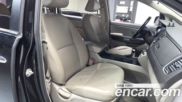 Kia All New Carnival Luxury, 2018 10