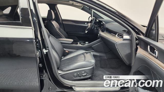 Kia K5 3세대 Signature, 2020 11