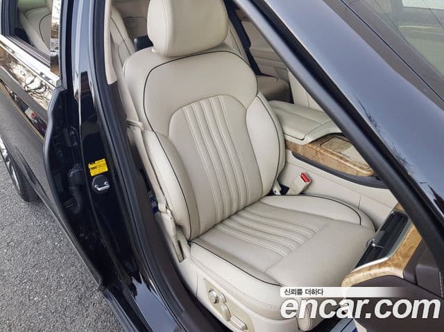 Genesis EQ900 Prestige, 2016 10