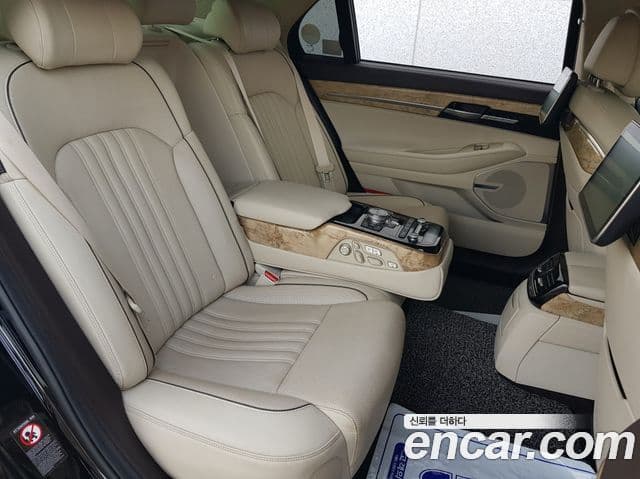 Genesis EQ900 Prestige, 2016 11