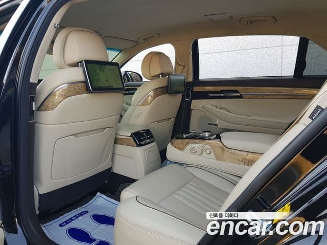 Genesis EQ900 Prestige, 2016 12