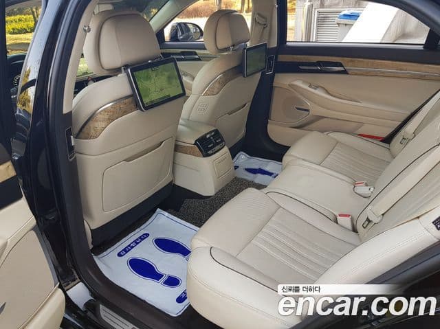 Genesis EQ900 Prestige, 2016 13