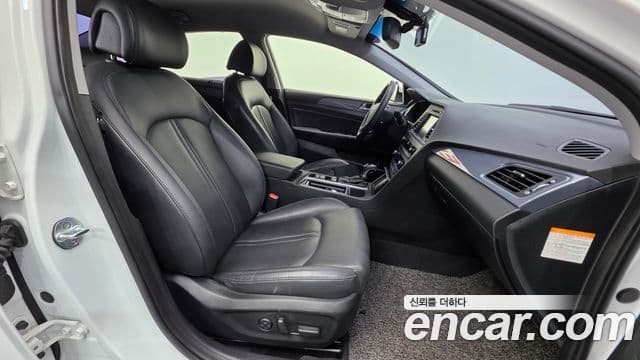 Hyundai LF Sonata гибрид Modern Special, 2017 10