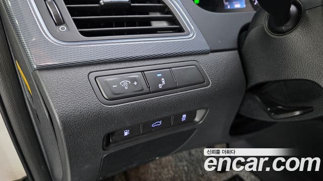 Hyundai LF Sonata гибрид Modern Special, 2017 13