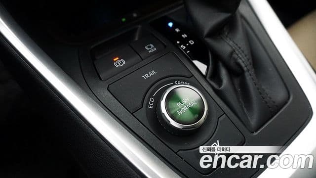 Toyota RAV4 5세대 2.5 4WD гибрид LTD, 2024 8