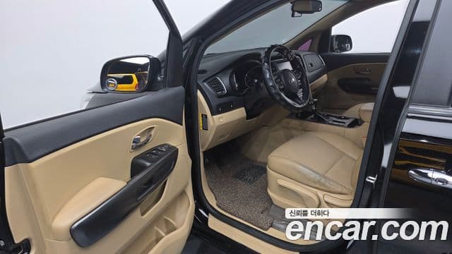 Kia The / новый New Carnival Luxury, 2019 11