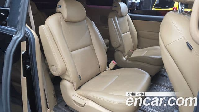 Kia The / новый New Carnival Luxury, 2019 12