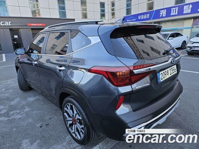 Kia Seltos Signature, 2022 4