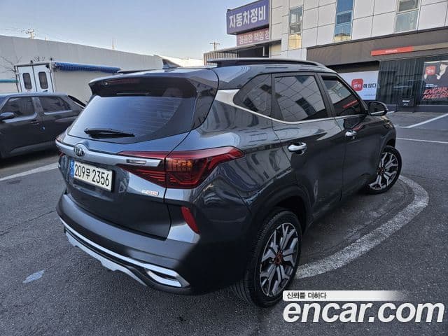 Kia Seltos Signature, 2022 6