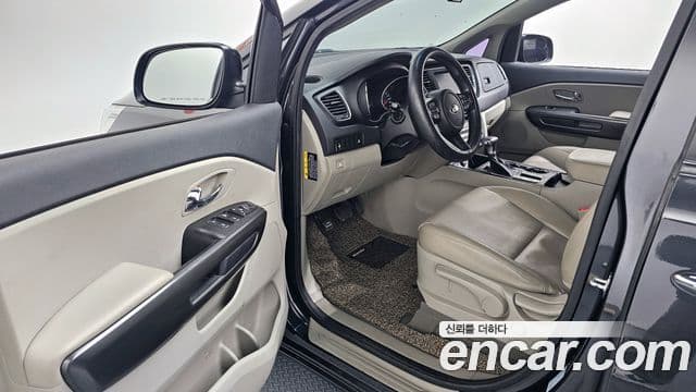 Kia The / новый New Carnival Luxury, 2019 10