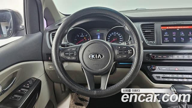 Kia The / новый New Carnival Luxury, 2019 13