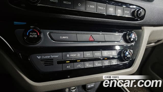 Kia The / новый New Carnival Luxury, 2019 15