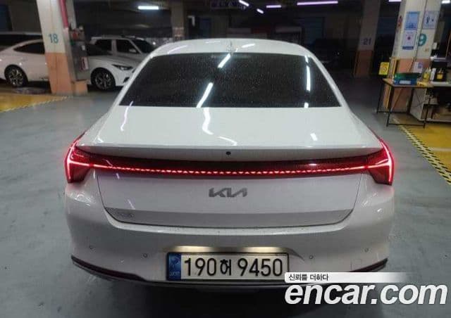 Kia K8 Trendy(арендный автомобиль), 2023 3