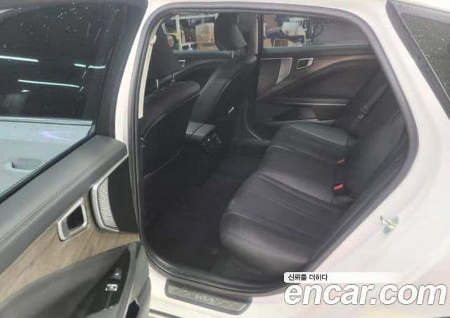 Kia K8 Trendy(арендный автомобиль), 2023 11