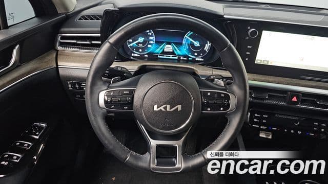 Kia K5 гибрид 3세대 Noblesse, 2023 15