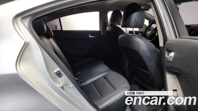 Kia The / новый New K3 Trendy, 2017 12