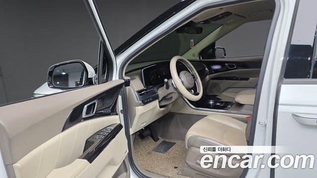 Kia Carnival 4세대 Signature, 2022 11