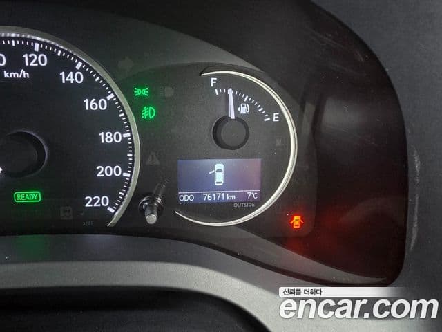 Lexus CT200h ZWA10, 2018 7