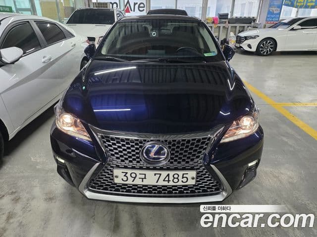 Lexus CT200h ZWA10, 2018 16