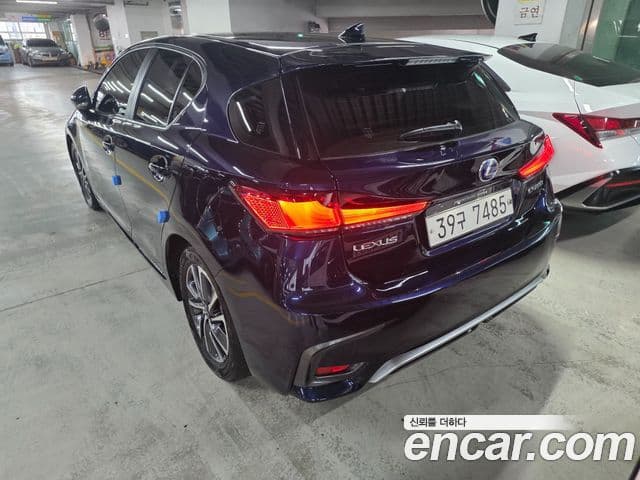 Lexus CT200h ZWA10, 2018 18