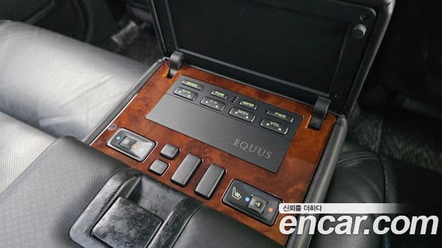 Hyundai Equus Luxury VIP, 2005 19