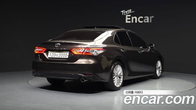 Toyota 캠리 (XV70), 2019 2