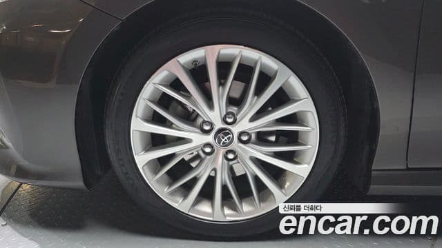 Toyota 캠리 (XV70), 2019 все фото