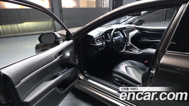 Toyota 캠리 (XV70), 2019 10