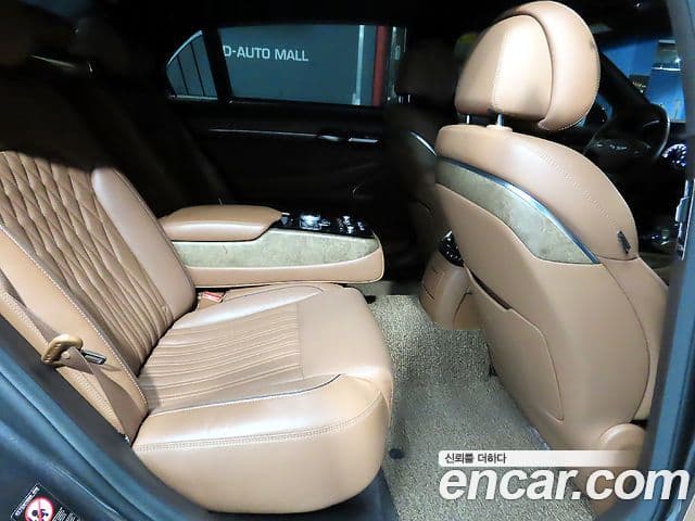 Genesis G90 Premium Luxury, 2020 9